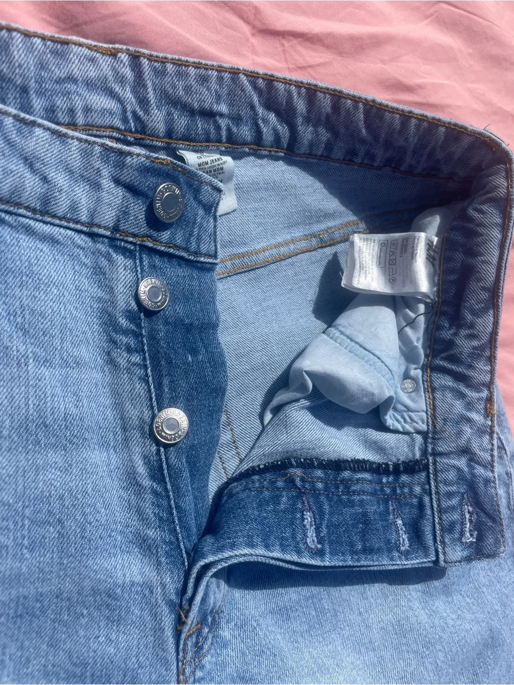 Retro Style Ultra High-Waist Vintage Wash Mom Jeans